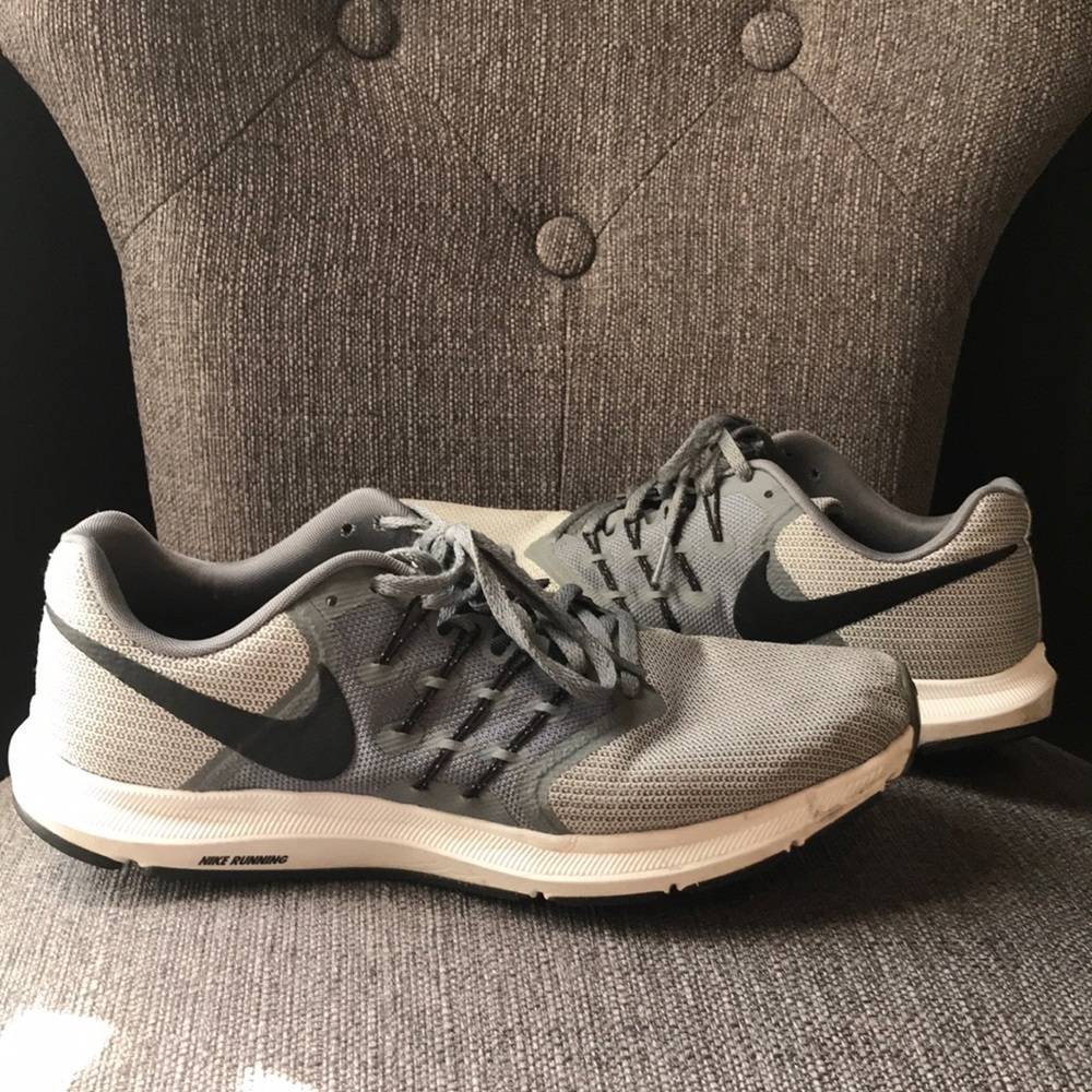 Men’s NIKE Running shoes